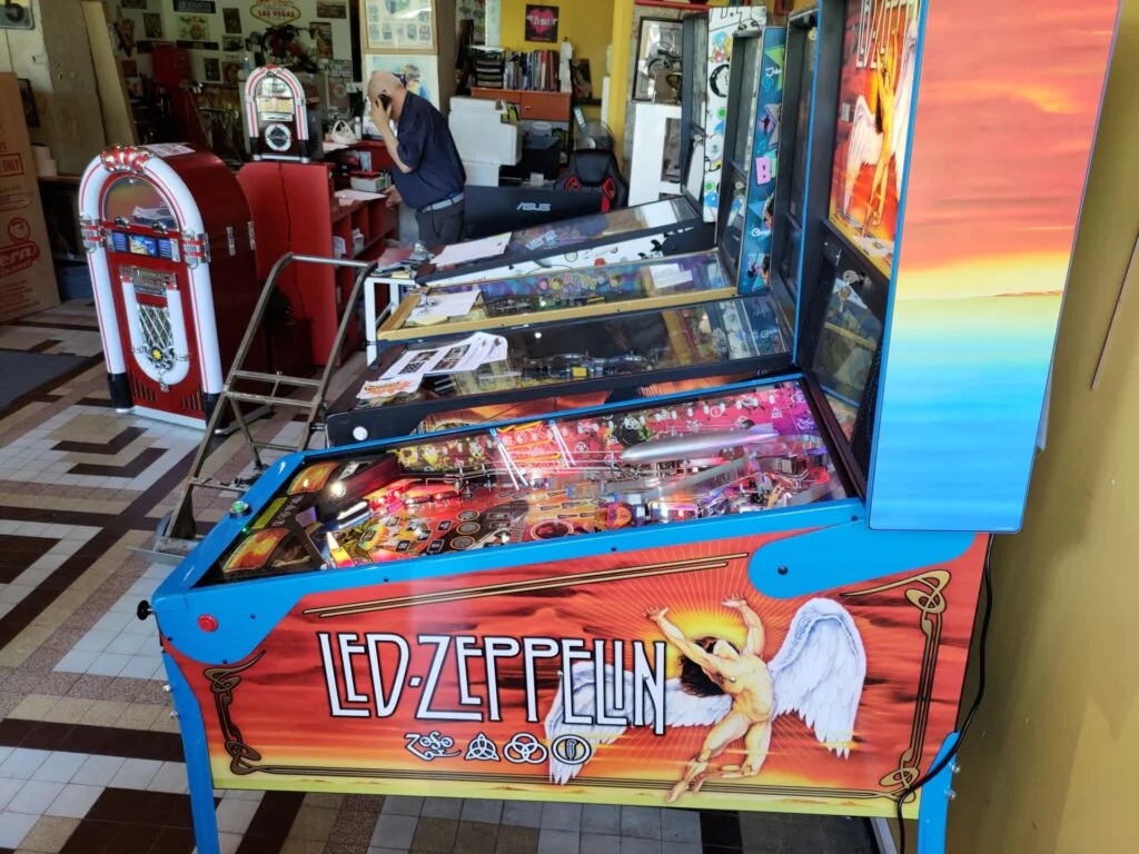 la société Lyon Flipper propose de nombreux jeux d’arcade ou de café, à la vente ou à la location